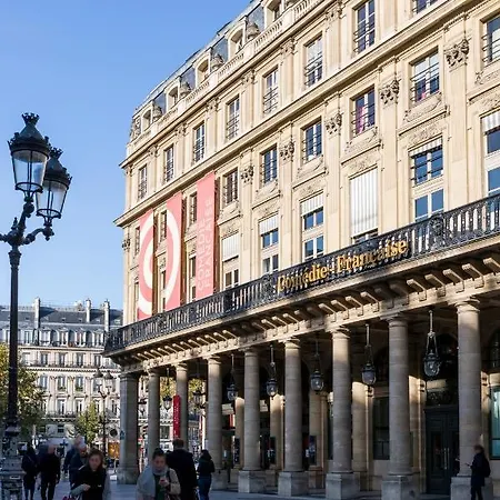 Central Studio By The Louvre Apartment *